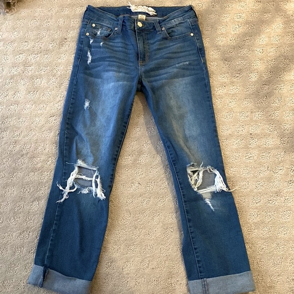 Altar'd State Denim - Altar’d State Cropped Jeans